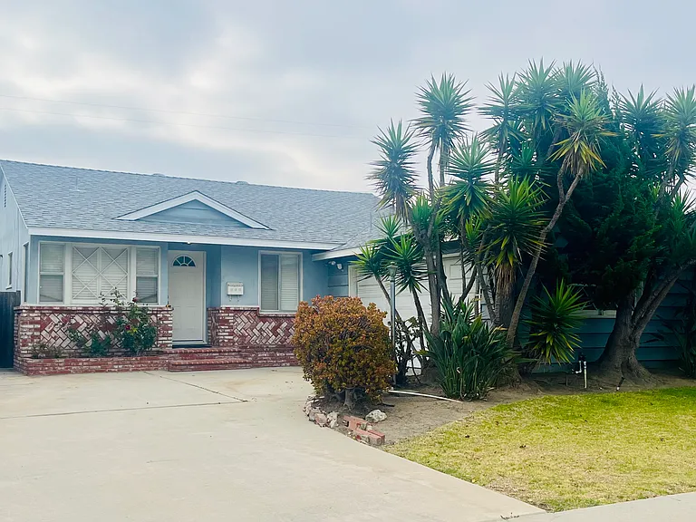 15608 Gerkin Ave — Photo 1
