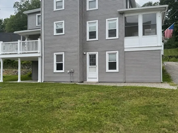 34 Lincoln St, Millville, MA 01529
