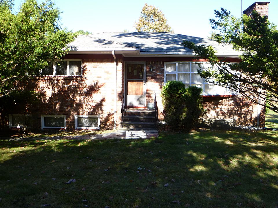 1st image of 551 Mountain Ave