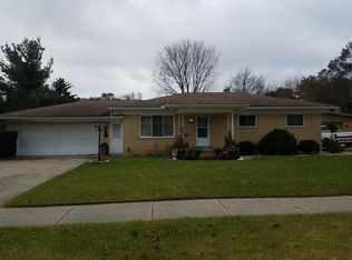 5736 Westfalen Dr, Shelby Township, MI 48317
