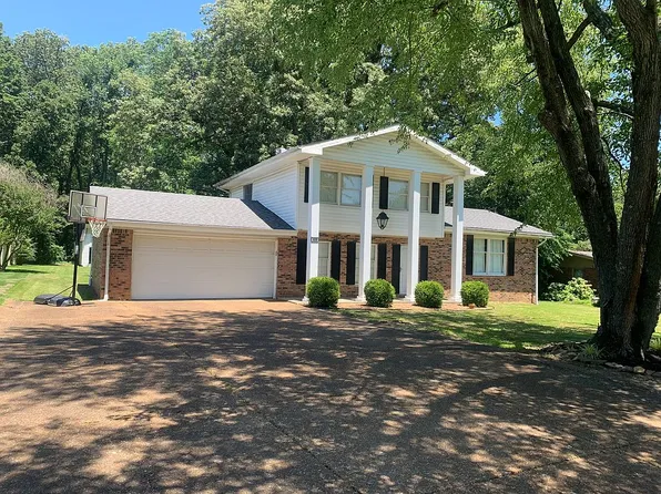 689 Springwell Ln, Paducah, KY 42001