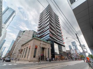 215 Queen St W #609, Toronto, ON M5V 0P5