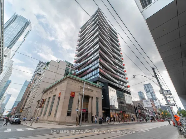 215 Queen St W, Toronto, ON