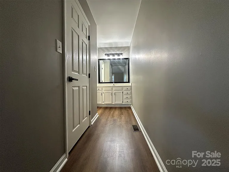 75 Eden St NW — Photo 20