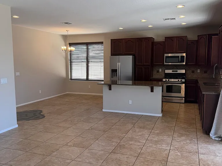 15485 W Montecito Ave — Photo 8