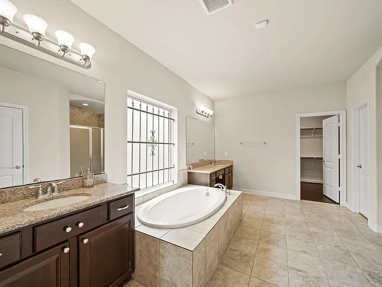 19119 Arcadia Cove Ct — Photo 14