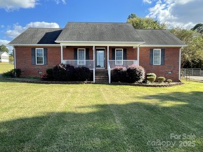 232 E Gold St, New London, NC, 28127