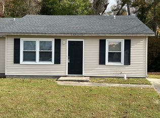 112 Stallion Dr, Jacksonville, NC 28540