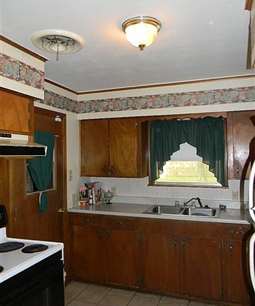 4th image of 121 Briggs St