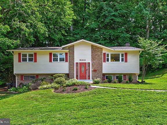 2nd image of 5313 Weymouth Dr