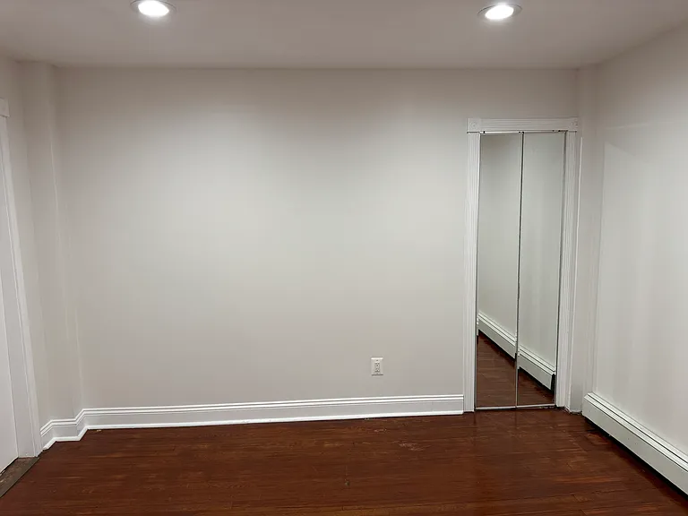 546 Walnut St #1 — Photo 10
