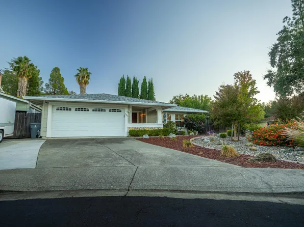 100 Pima Court, Vacaville, CA 95688