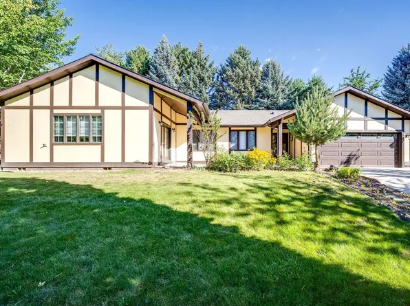 1007 SE Glen Echo Rd, Pullman, WA 99163