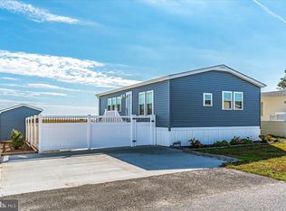 8825 Bay Ridge Dr, Berlin, MD 21811