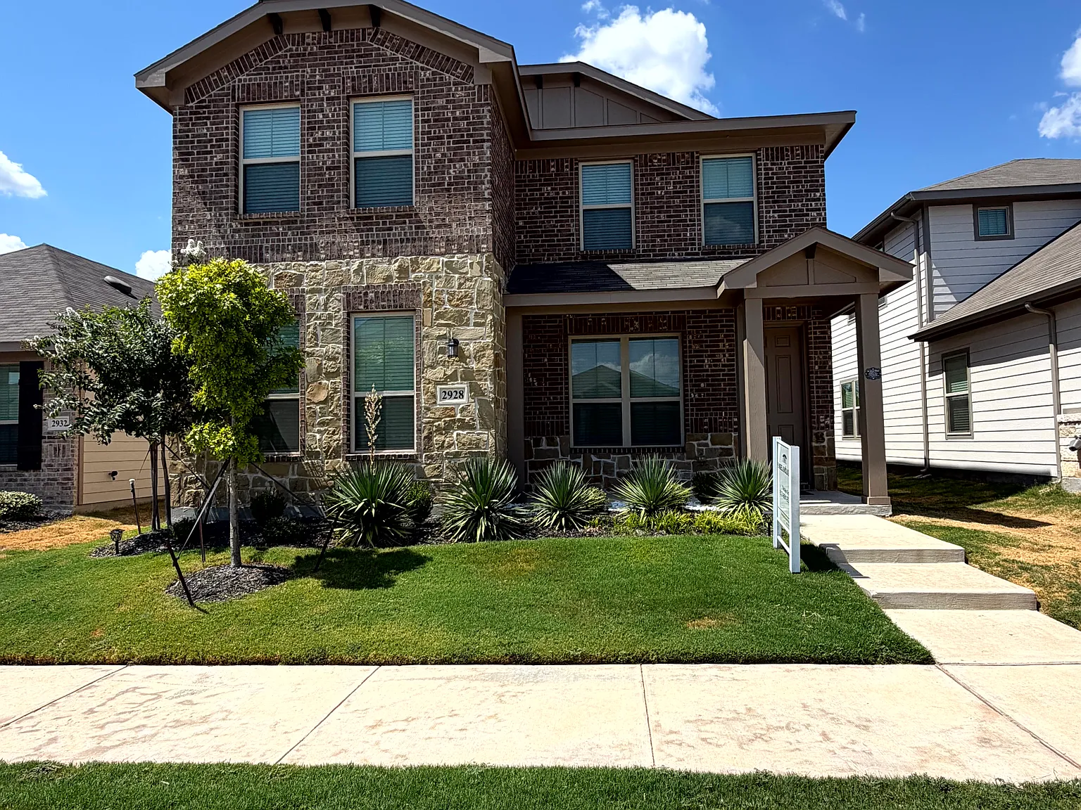4 bed, 2711 sqft, $2,800 — Photo 1
