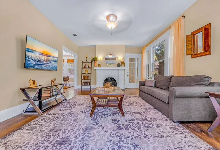 4303 Vandelia St — Photo 31