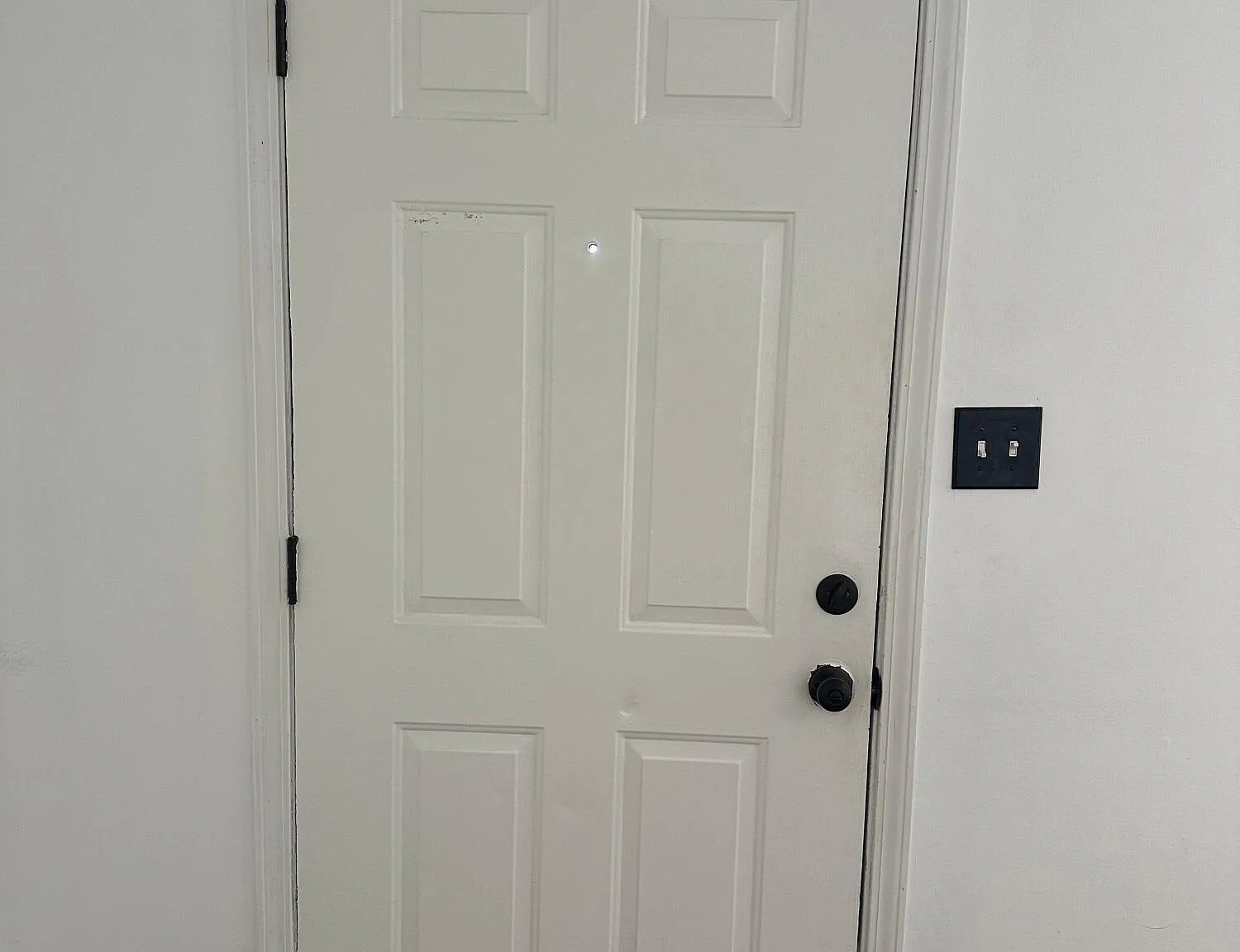 3 bed, 1.5 bath, $1,250 — Photo 2