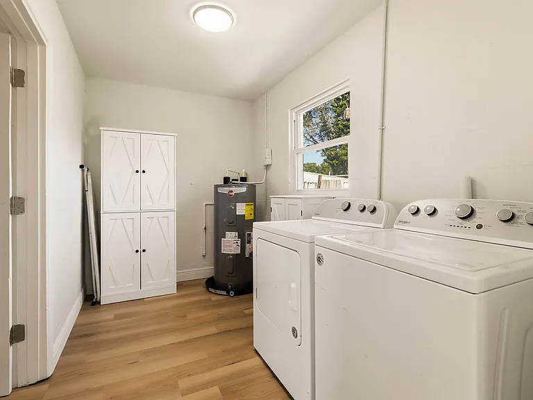 2575 Edmond Cir — Photo 13