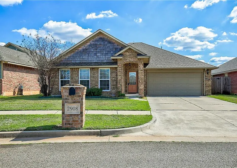 2908 NW 190th Ct