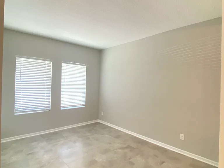 698 Bay Bridge Cir — Photo 6