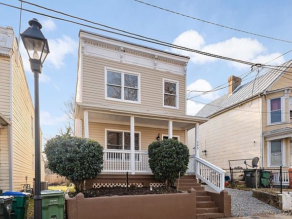 3rd image of 205 E 16th St