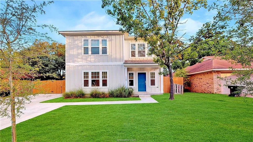 5 bed, 5.5 bath, 2188 sqft, $4,200 — Photo 2