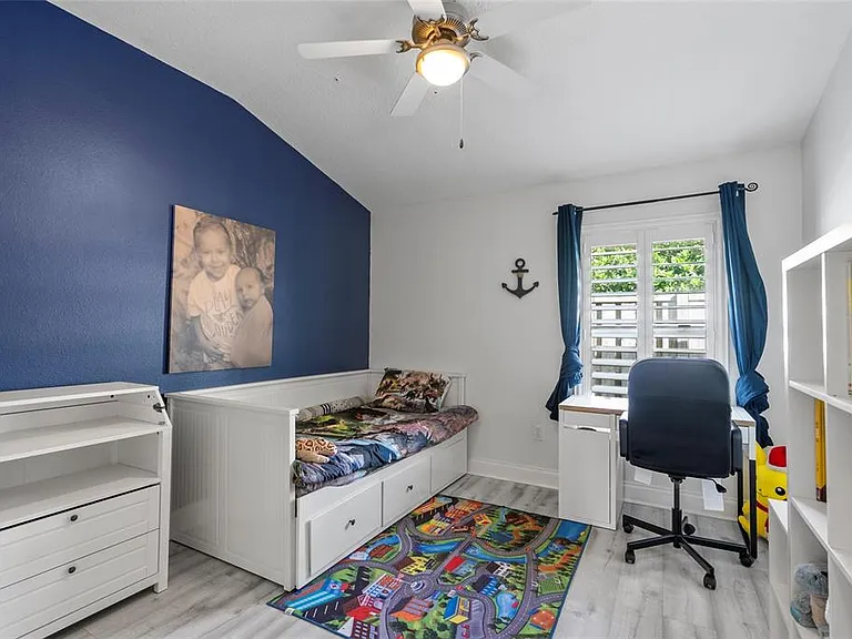 10602 Rochester Way — Photo 17