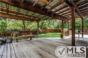 4th image of 4050 Meadowdale Ln