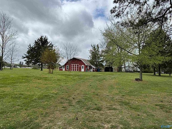 4th image of 199 Reed Rd