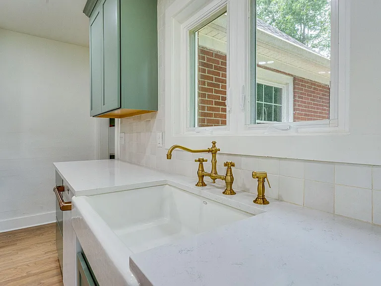 8569 Horton Hwy — Photo 11