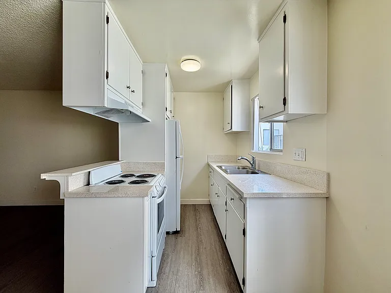 3070 Landis St #7 — Photo 3