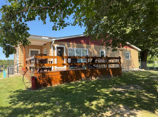 631 W Fulton St, Farmington, IL 61531