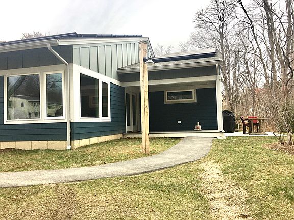 Entrance (patio enclosable)