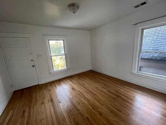 3rd image of 5670 McMillan St #2E