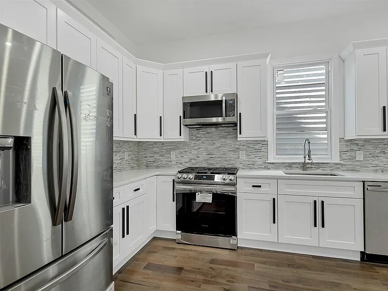 208 Shippen St #2 — Photo 3