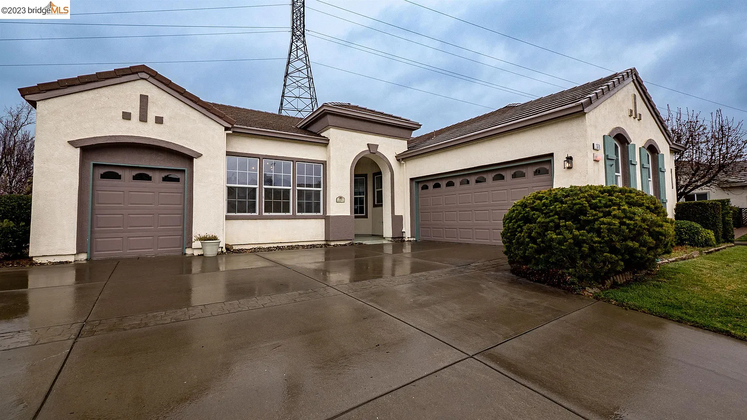1576 Rubidoux Ln photo 1