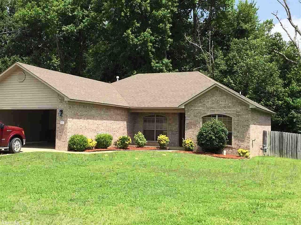 1st image of 48 Woodbridge Dr