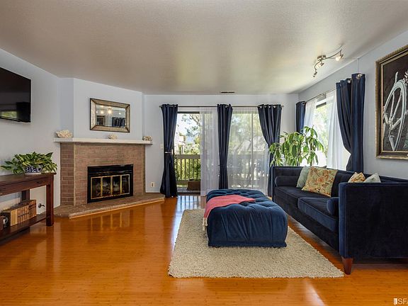 3rd image of 463 Pine Ave #36
