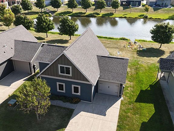 4th image of 290 240th Ave #16