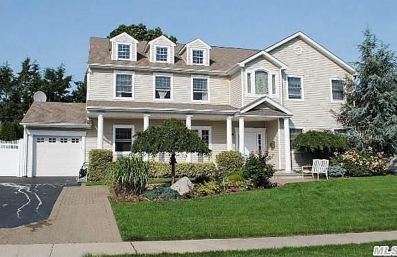 2nd image of 728 Fairview Ave