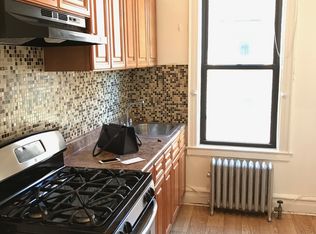 3625 29th St, Long Island City, NY 11106