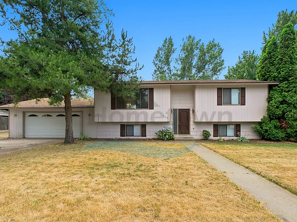 4424 W Redding Rd