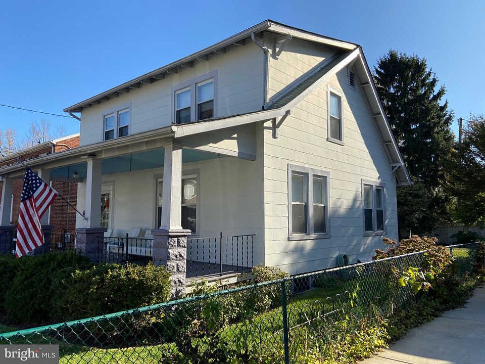 1st image of 16 W Del Ray Ave