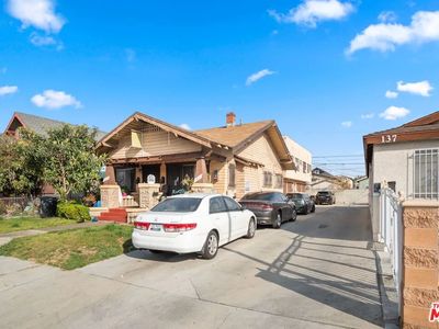 139 W 48th St, Los Angeles, CA, 90037