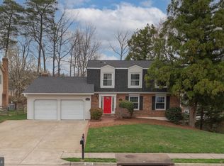 8858 Applecross Ln, Springfield, VA 22153