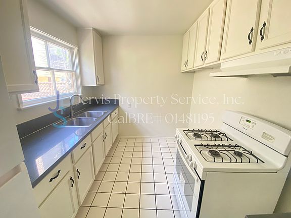 3rd image of 514 1/2 E Wellington Ave #514-B