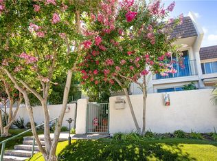 6205 1/2 Randi Ave, Woodland Hills, CA 91367