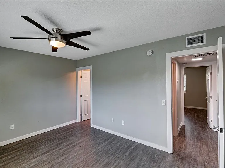 West Fifth Apartments — Photo 49