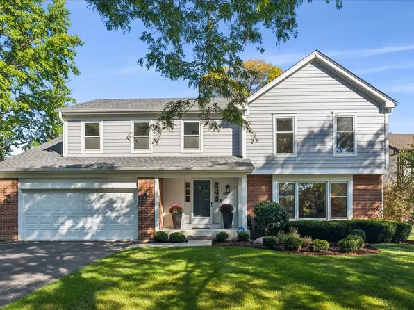 94 Augusta Dr, Deerfield, IL 60015