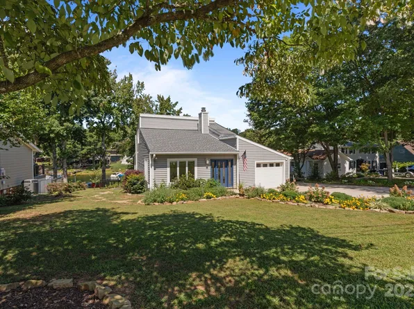 21208 Rio Oro Dr, Cornelius, NC 28031